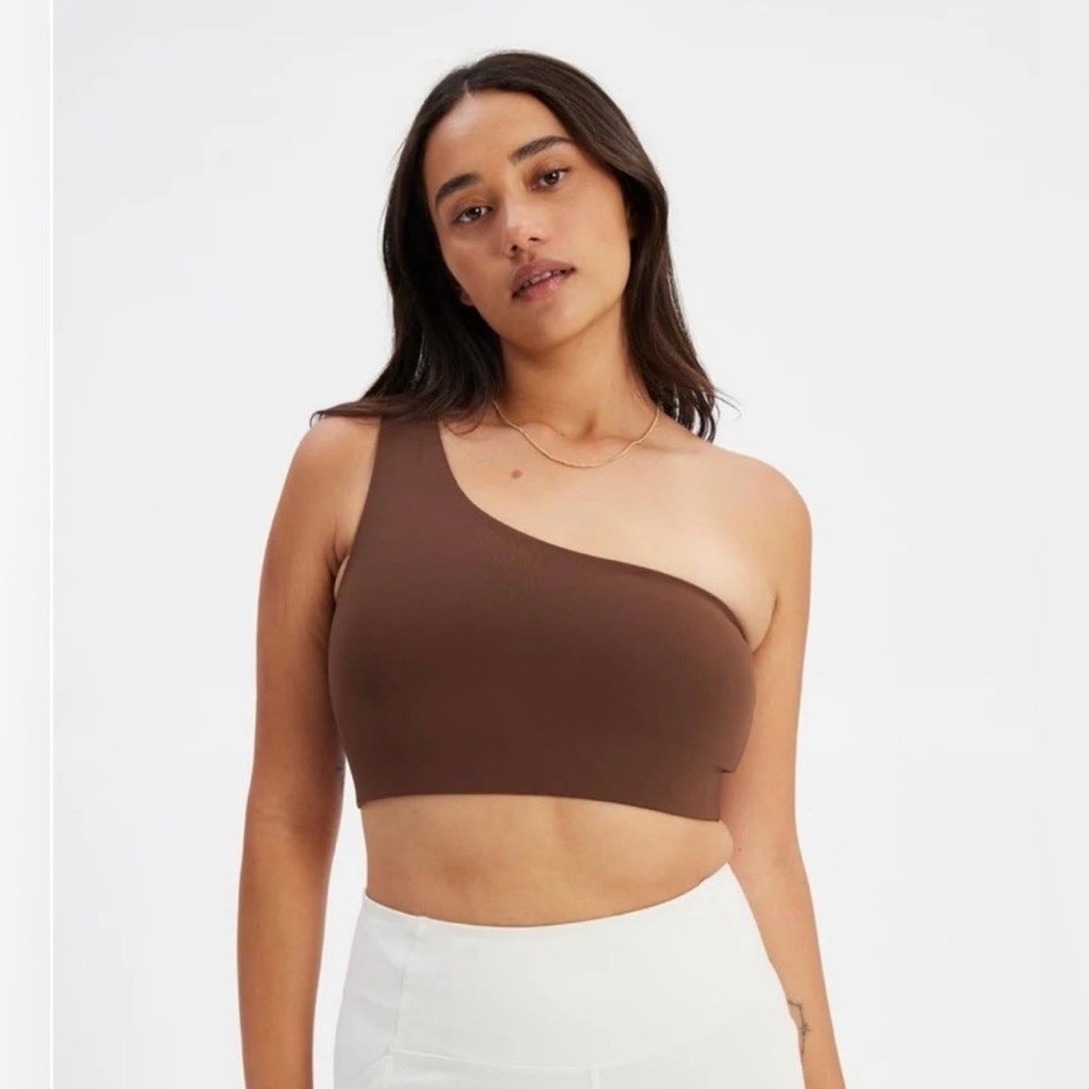 NWT. Girlfriend Collective. Bianca One-Shoulder Sports Bra. Earth Brown. Small. - Picture 2 of 9